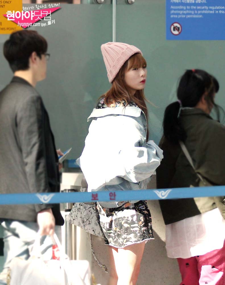 121019 인천국제공항 출국 현아4.jpg