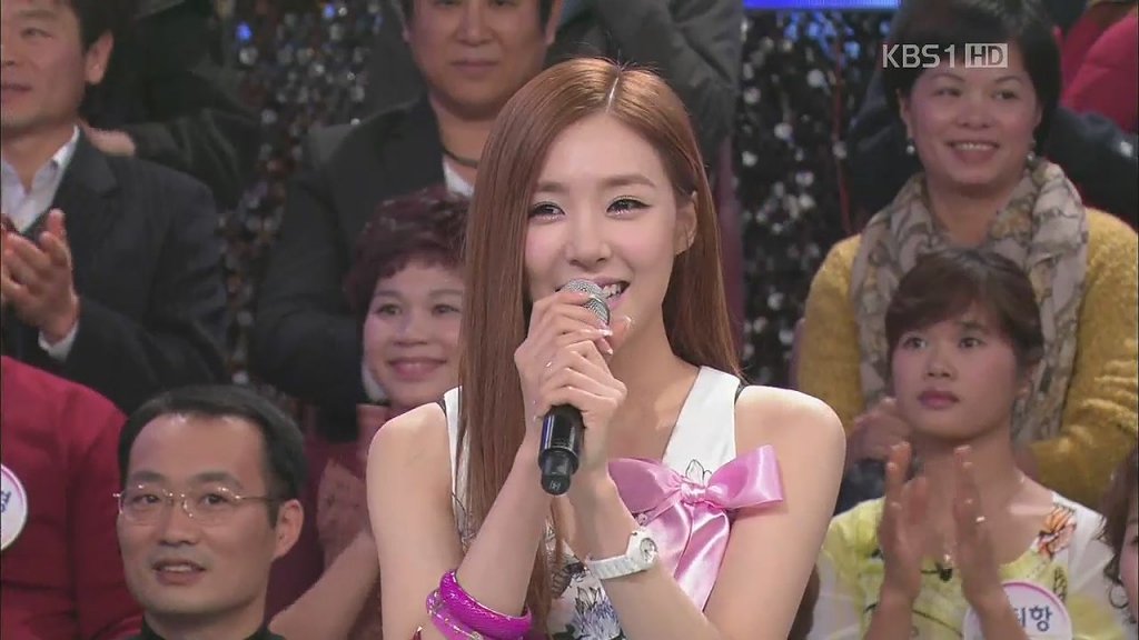 영상 :: 태티서 - Twinkle + 토크 @ 121113 KBS.러브인아시아