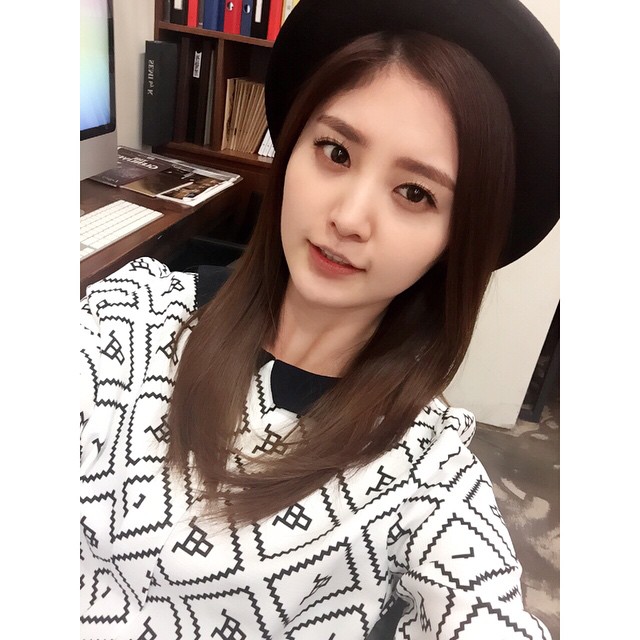 정화(EXID) 150214 인스타그램 - 정화 보고 웃어요:)