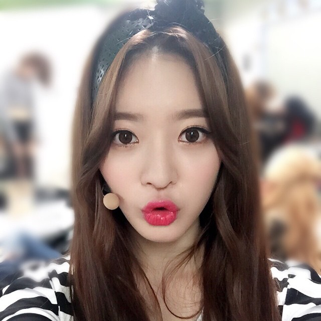 아영(달샤벳) 150420 인스타그램 - 눈이자꾸 감기는데 힘내용