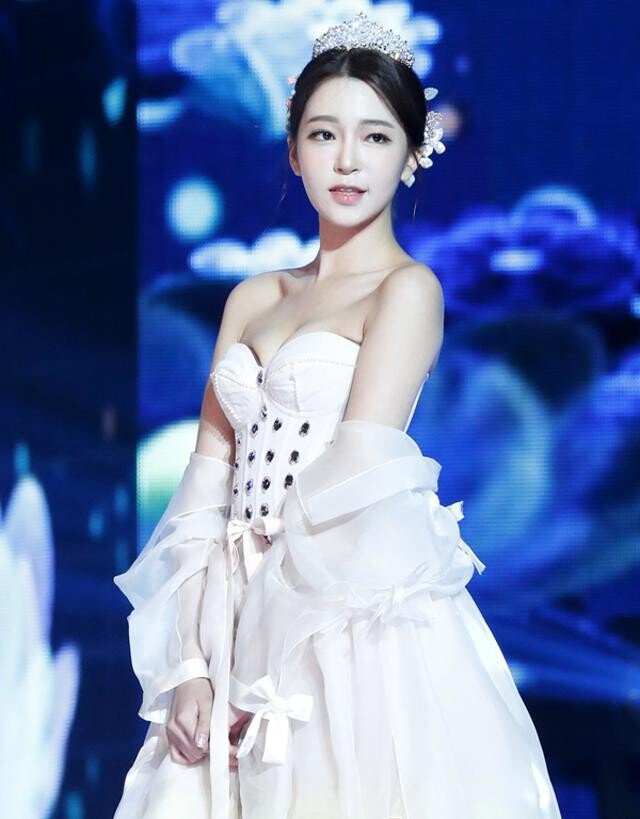 4927a5de8d798efa20f9ee14de361255.jpg