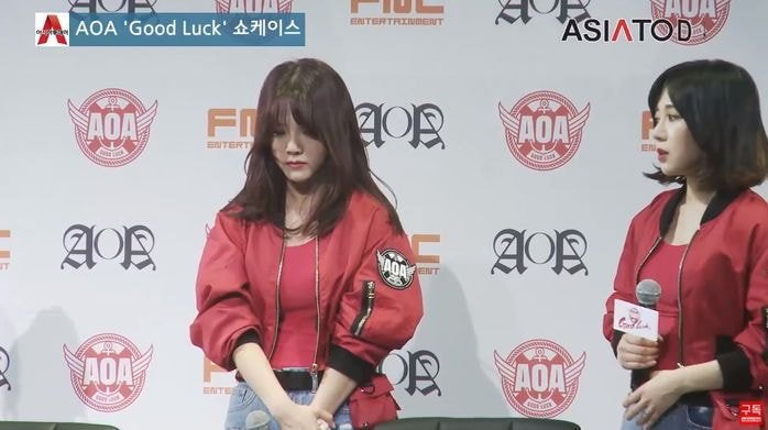 쇼케에서 공식사과하다 울던 지민을 달래줬던 AOA 민아