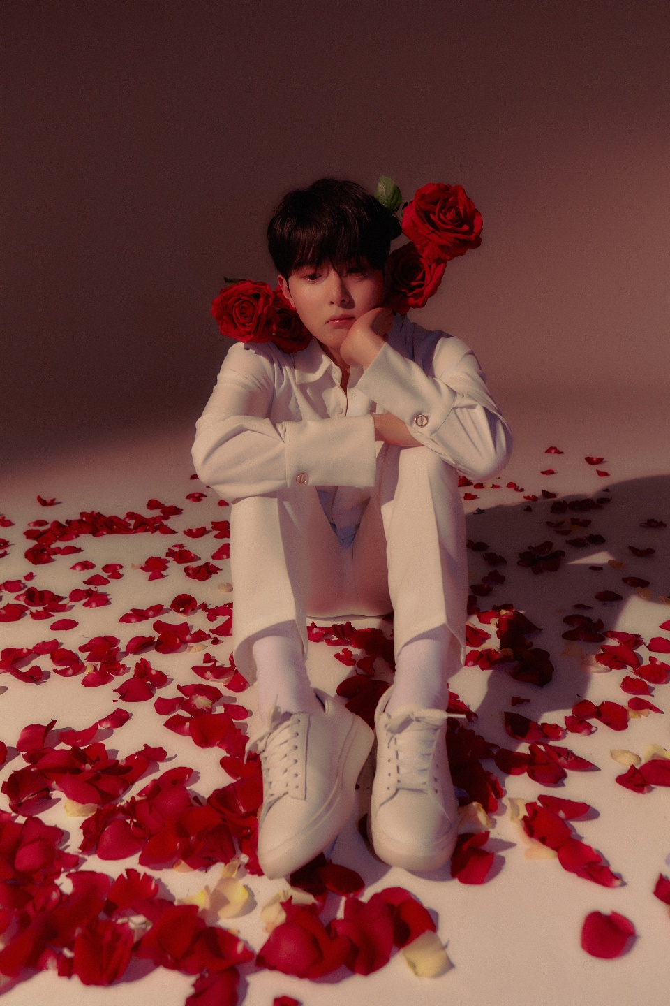 슈퍼주니어 려욱 RYEOWOOK The 3rd Mini Album [A Wild Rose] Image Teaser - 꽃잎 & 가시