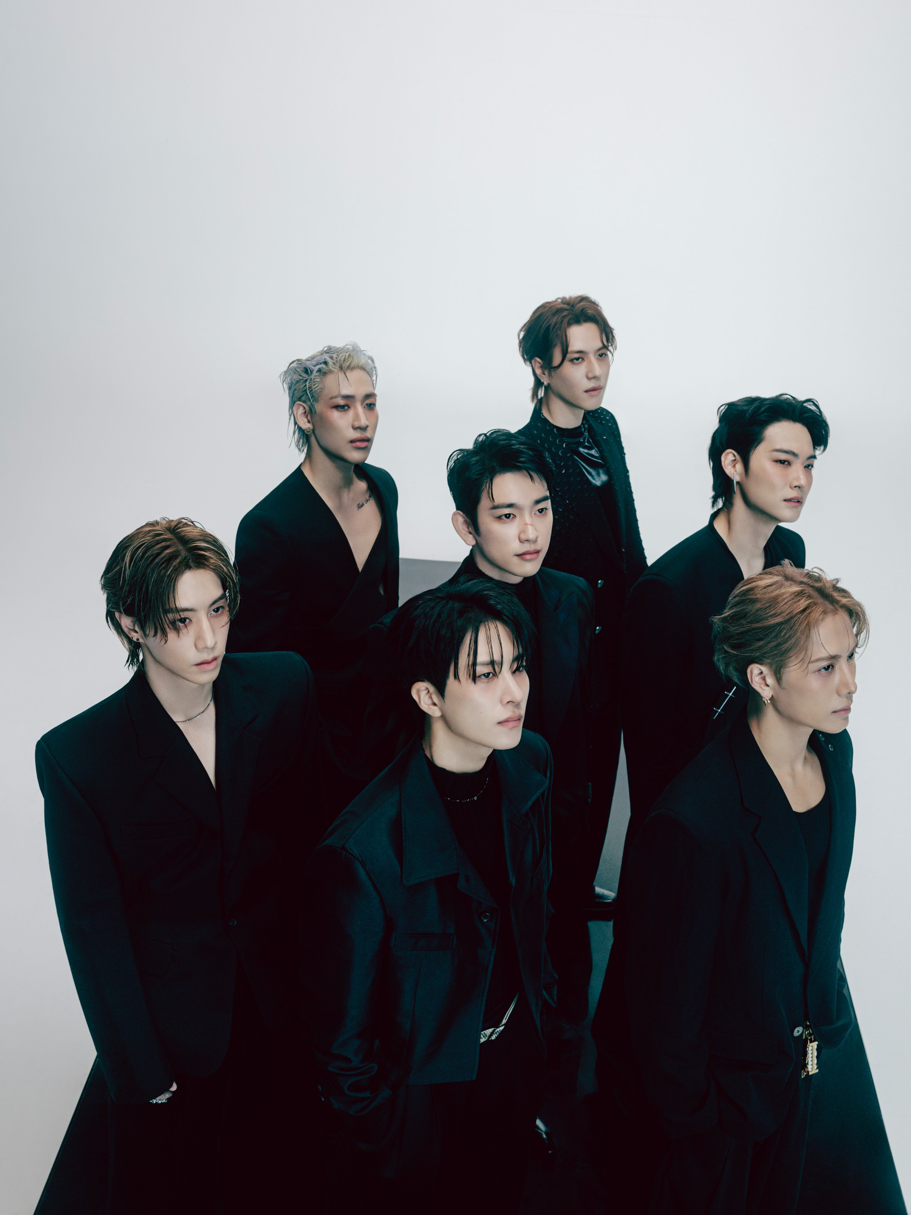 GOT7 갓세븐 미니 13집 [WINTER HEPTAGON] 단체 CONCEPT PHOTO (Winter ver.)