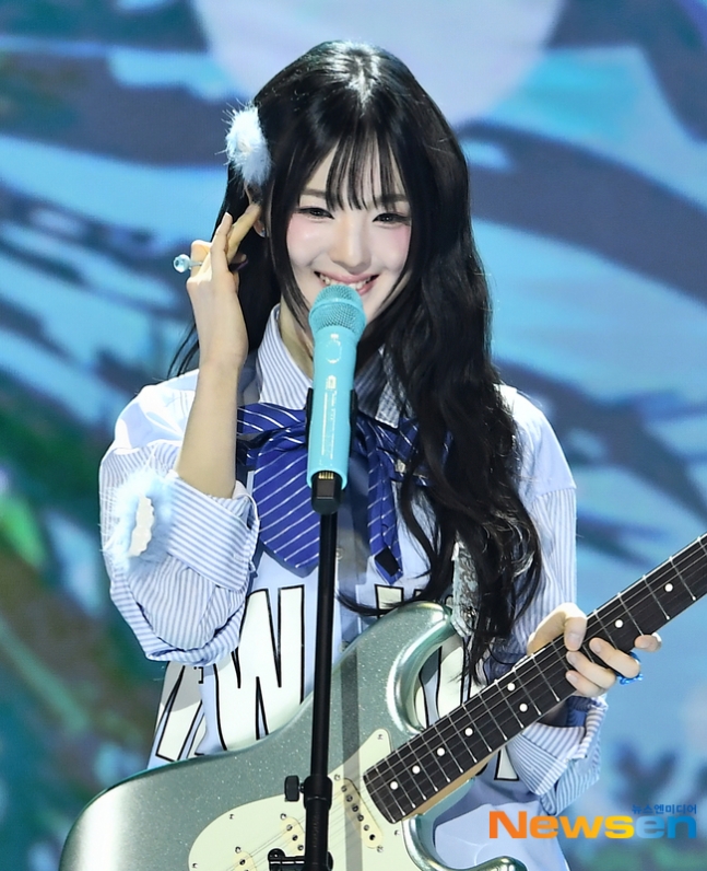 사진기자님이 예쁘게 담아 준 규빈 더쇼 현장사진.jpg