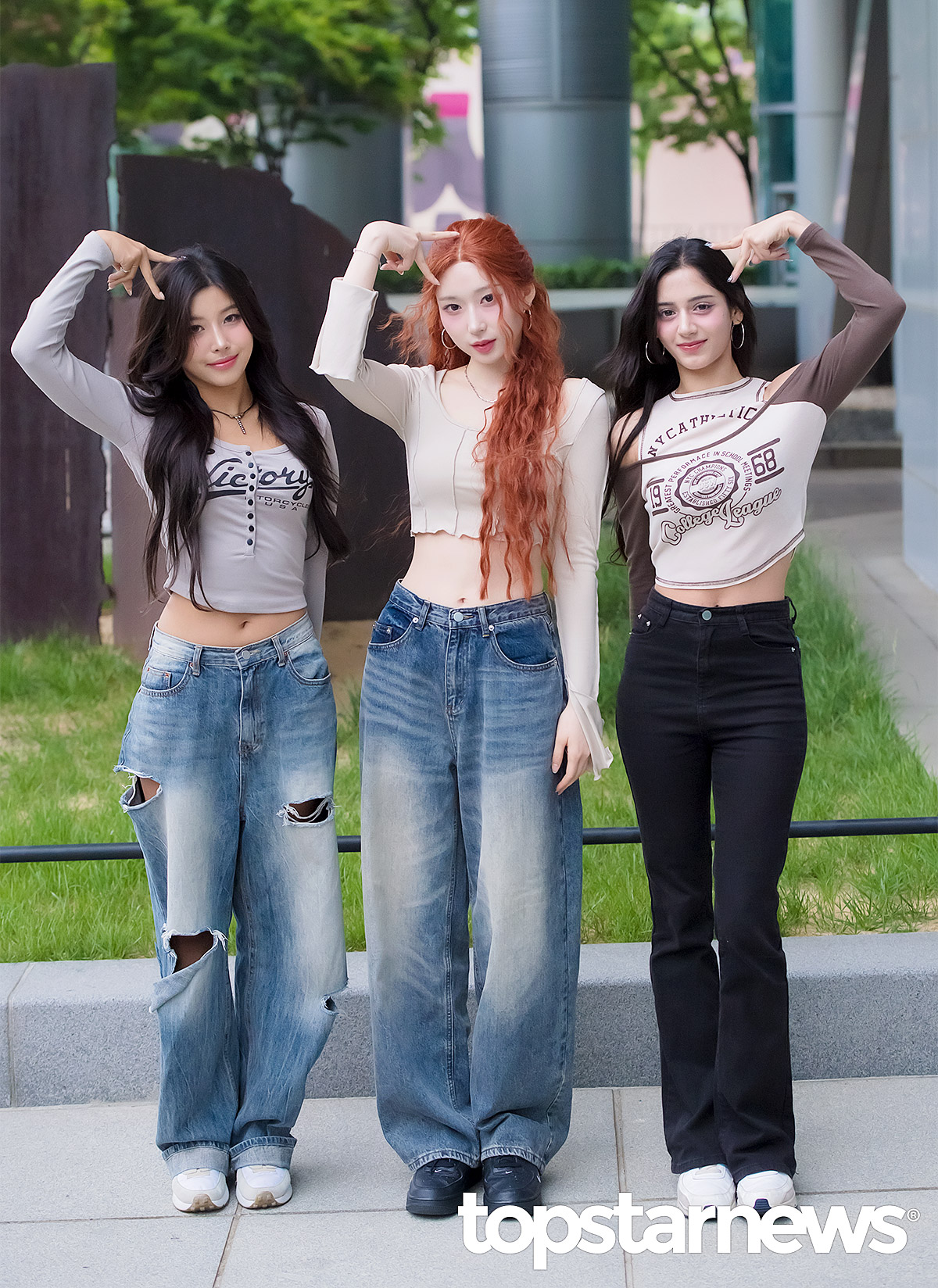 엑신(X:IN) 한나, 이샤, 아리아 웬디의 영스트리트 출근길 포토.jpg
