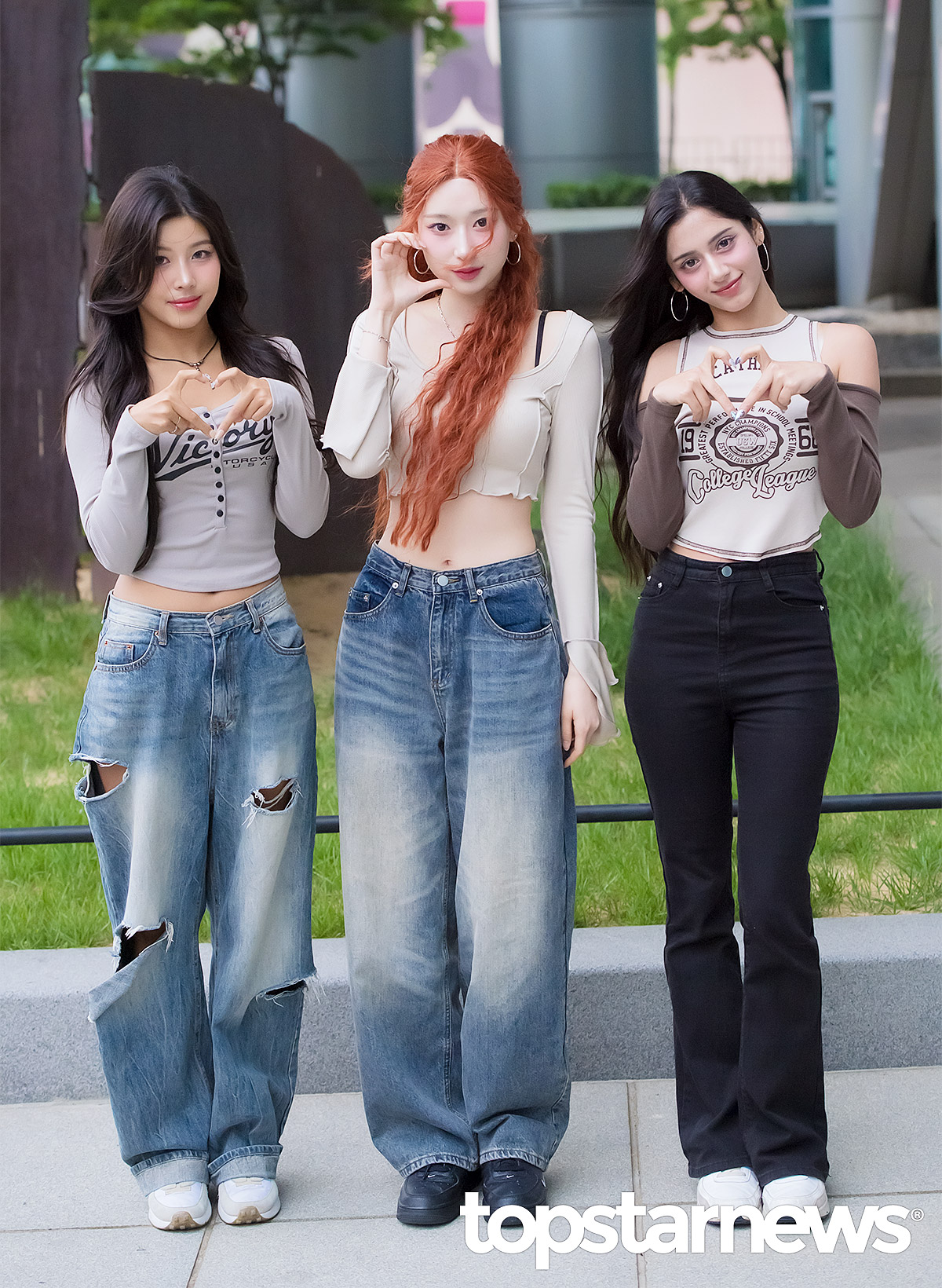 엑신(X:IN) 한나, 이샤, 아리아 웬디의 영스트리트 출근길 포토.jpg