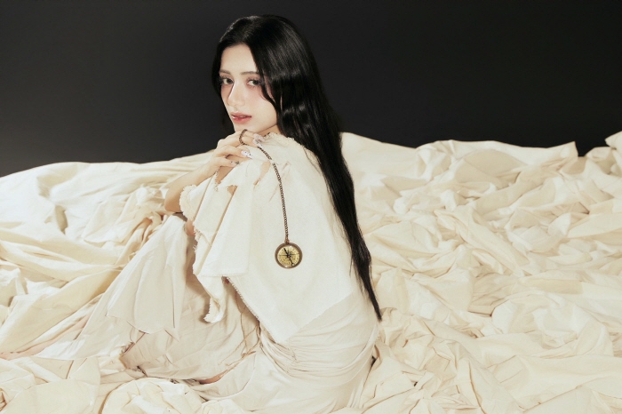 엑신(X:IN) 세 번째 미니앨범 'Defend Myself' 콘셉트 포토 W ver.
