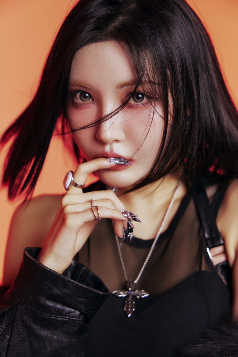 엑신(X:IN) 세 번째 미니앨범 'Defend Myself' 블랙 콘셉트 포토