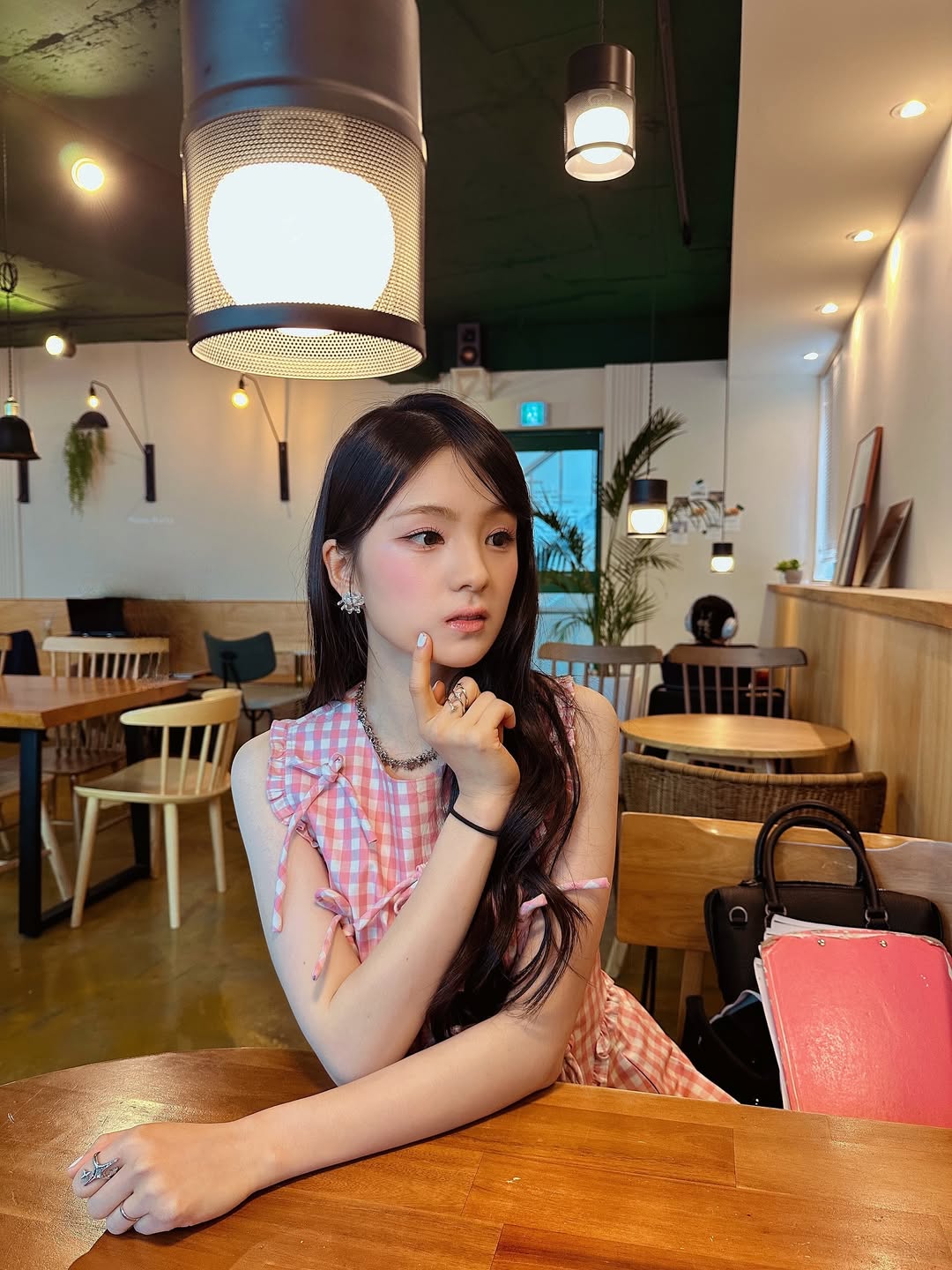 솔로가수 규빈(GYUBIN) 인스타그램 업데이트