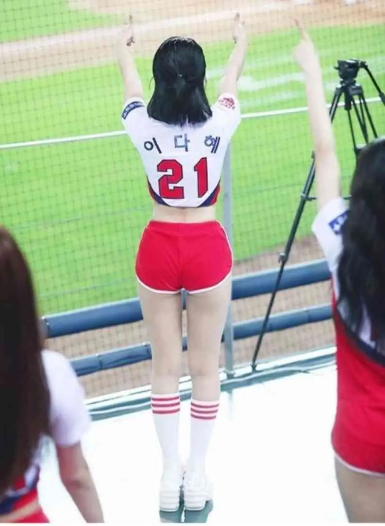 치어리더 이다혜 허리 라인 ㄷㄷㄷ