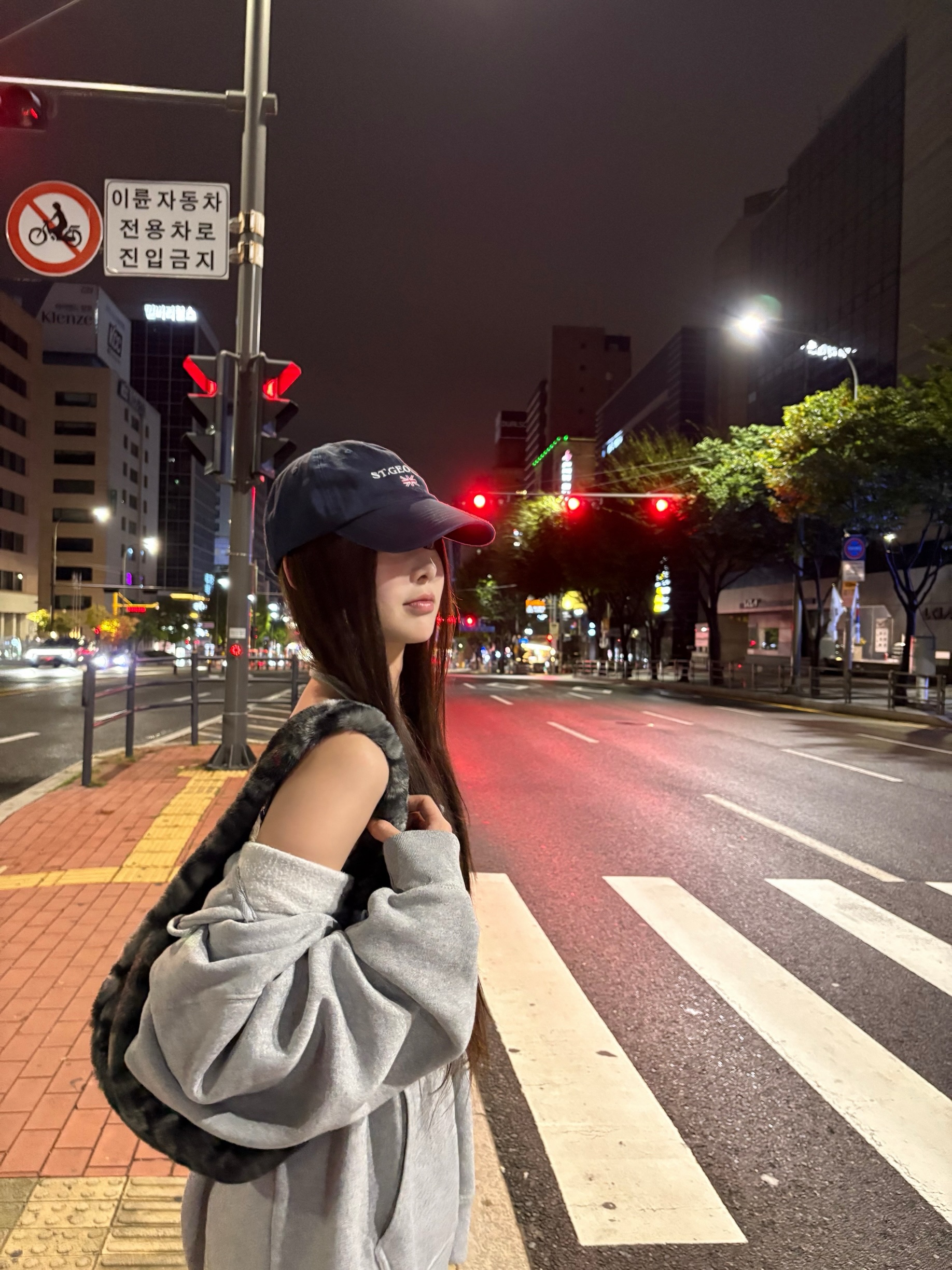 이즈나 방지민 비주얼