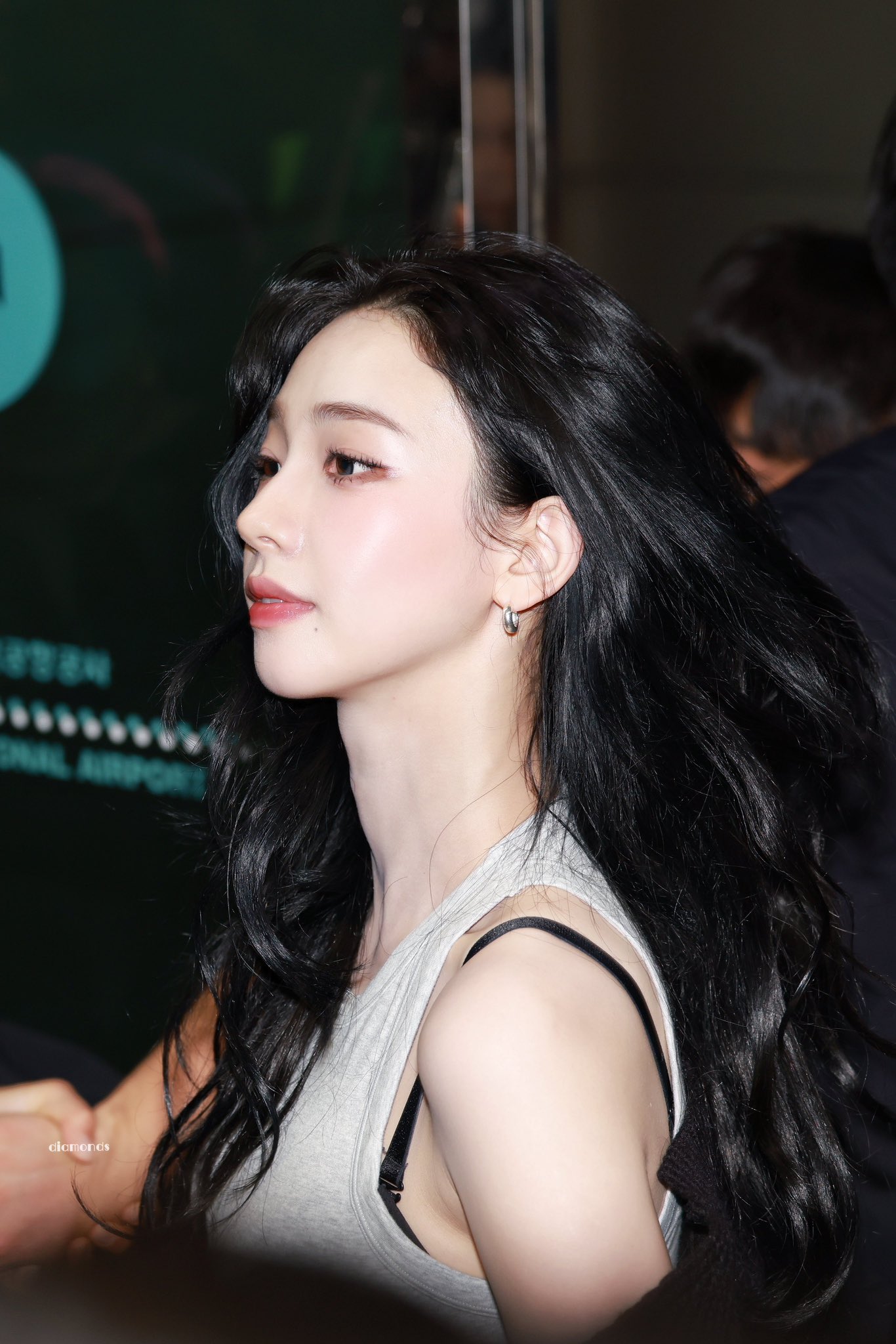 밤 늦게 입국한 카리나 사진