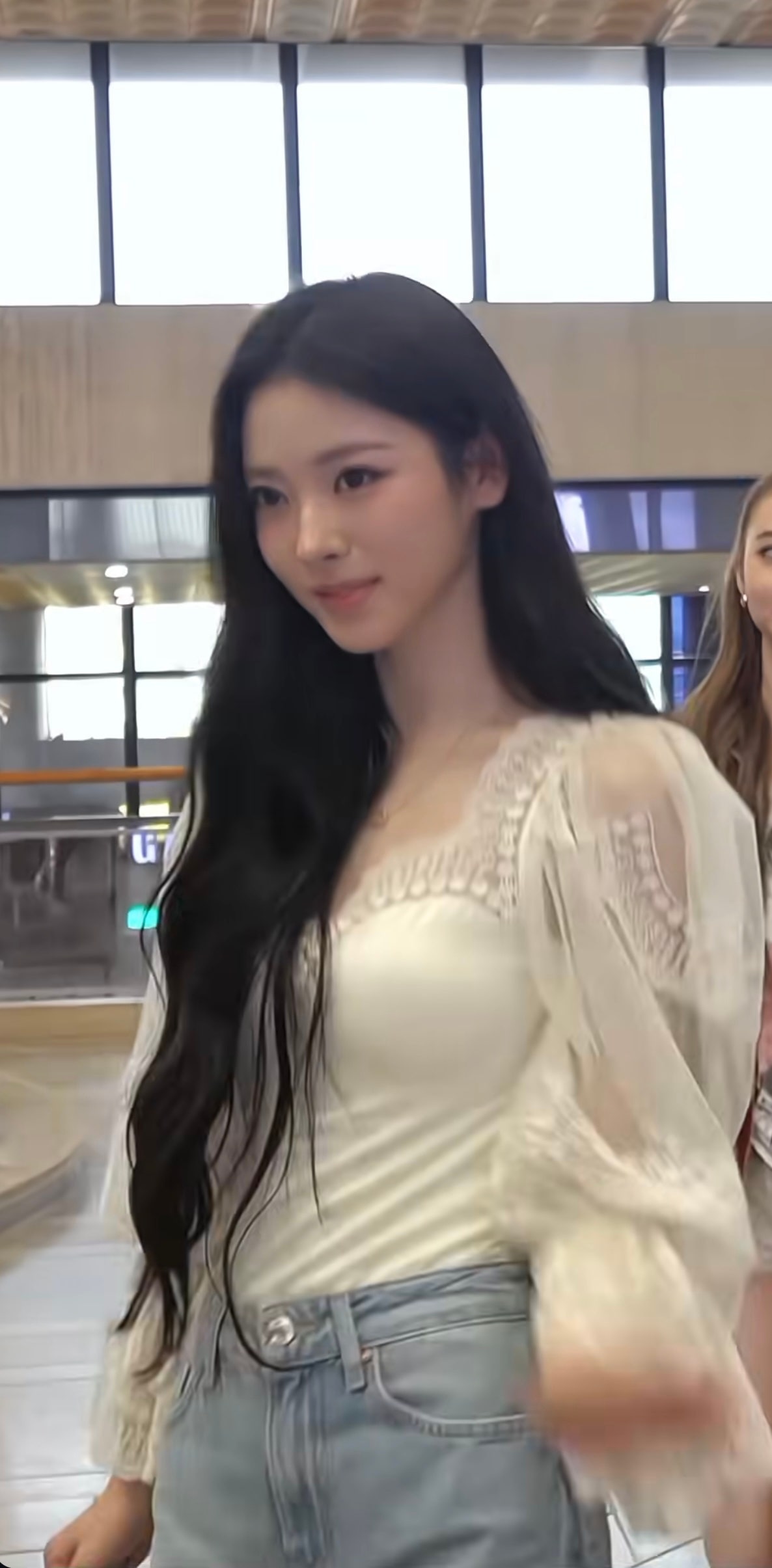 실물 이쁜걸로 유명해지고 있는 미야오 안나