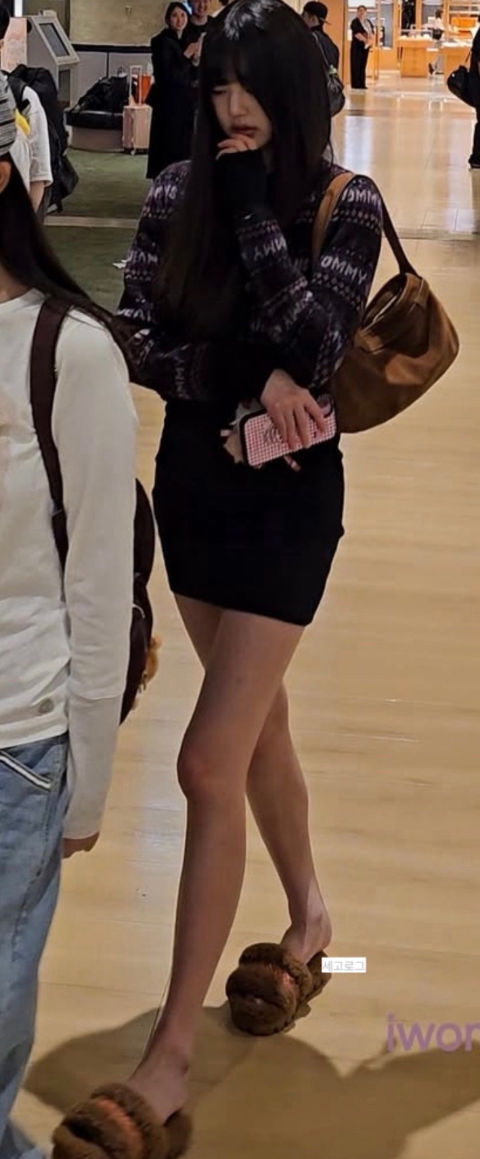 오늘 간사이 공항에서 사진 찍힌 장원영