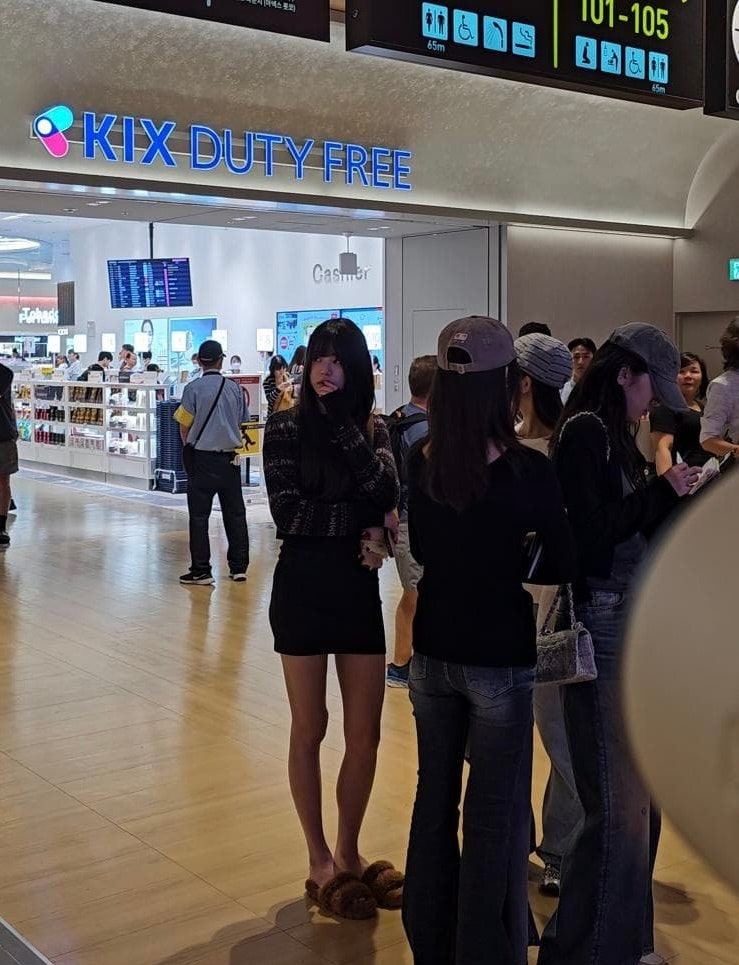 오늘 간사이 공항에서 사진 찍힌 장원영