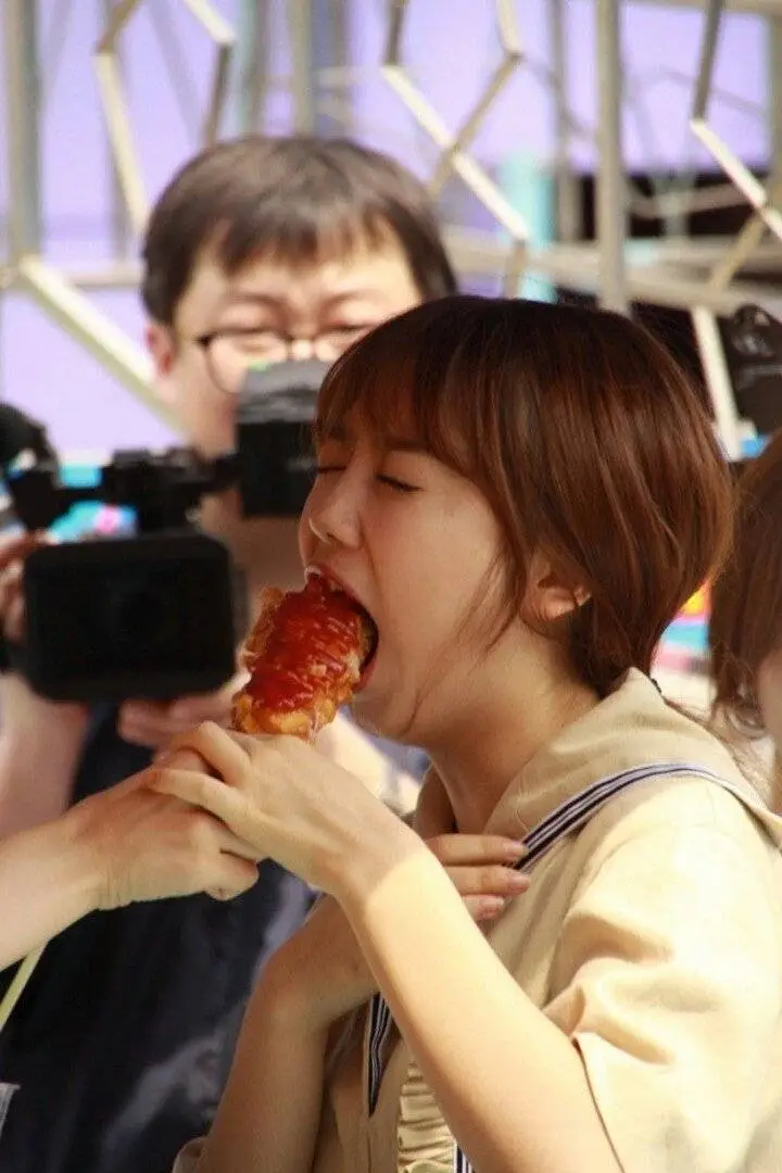 소혜가 넷상에서 지우고 싶다는 사진.jpg