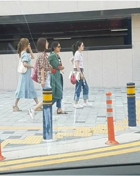 경주에서 예능 촬영 중인 핑클