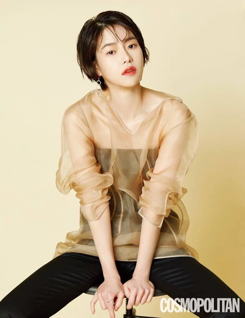 임지연 코스모폴리탄 6월호