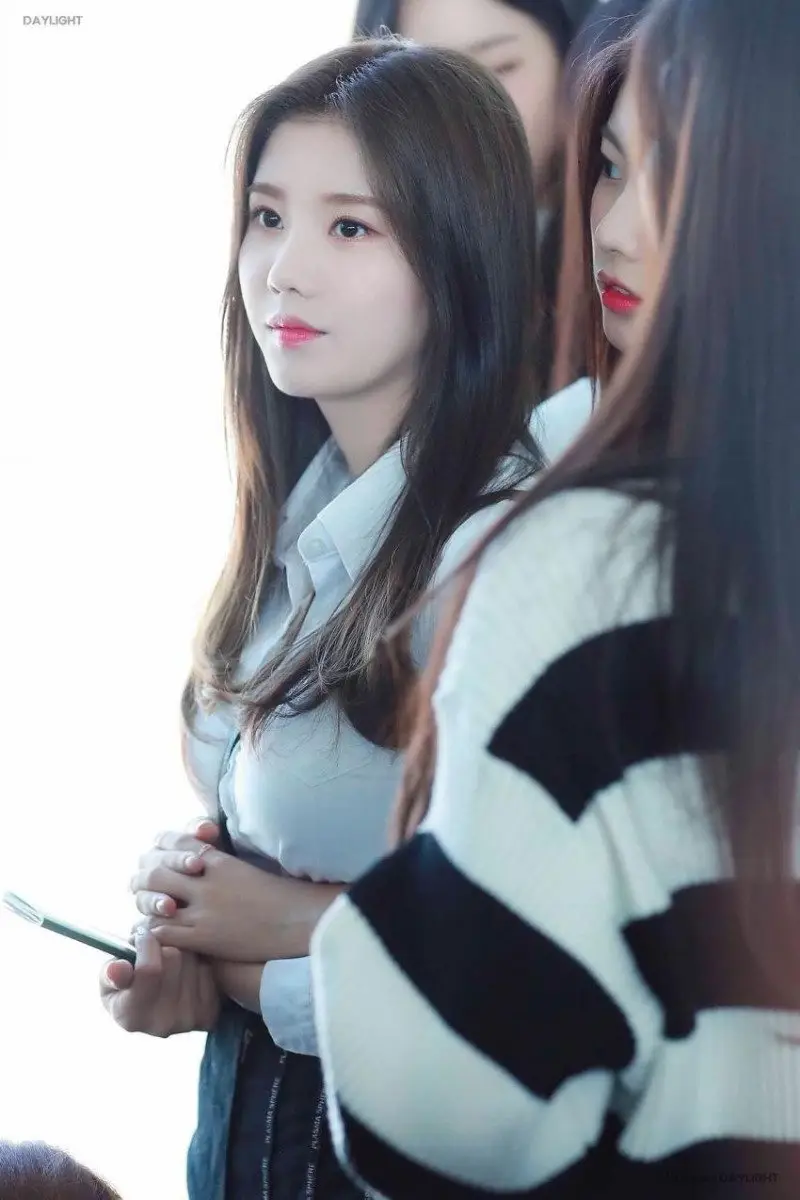 묵직한 권리더(아이즈원 권은비)