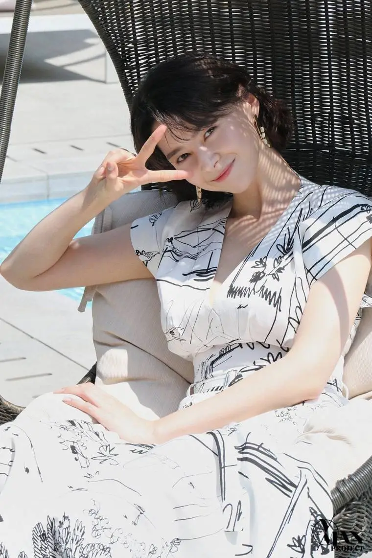 권나라, 싱글즈 화보촬영 비하인드