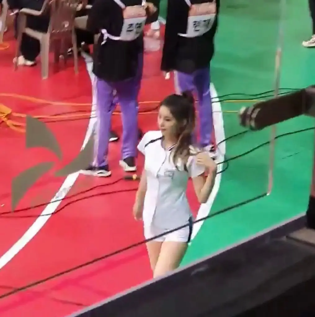 [아육대] 여돌 투구 의상