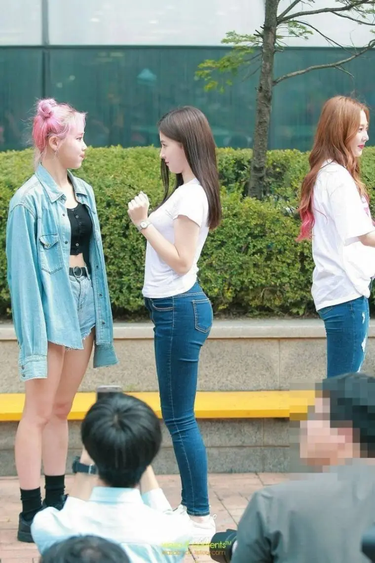 낸시는 옆모습이지.jpg