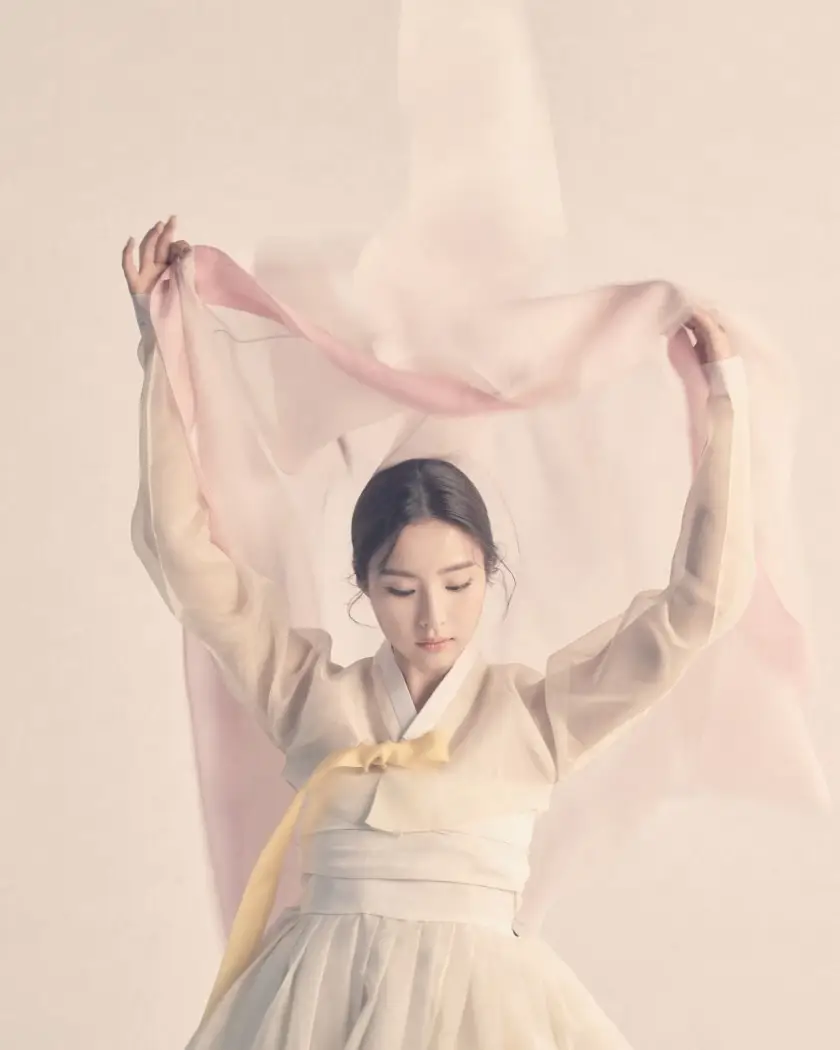 신세경 한복