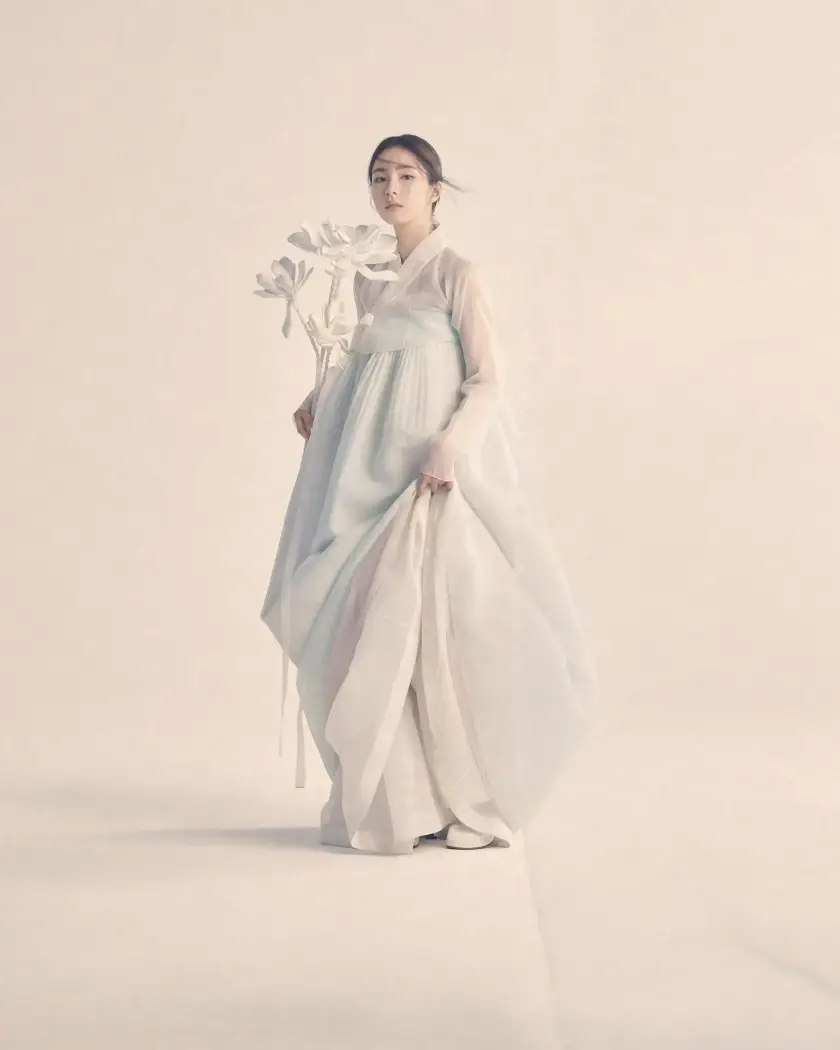 신세경 한복