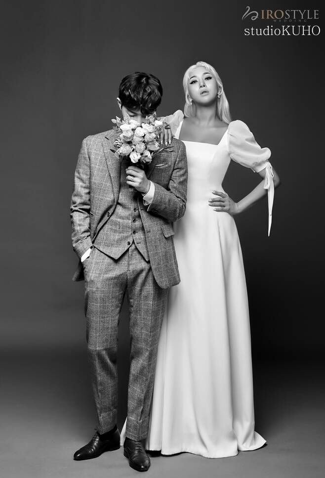 자이언트 핑크, 연하 사업가와 9월 결혼..힙한 웨딩화보 공개