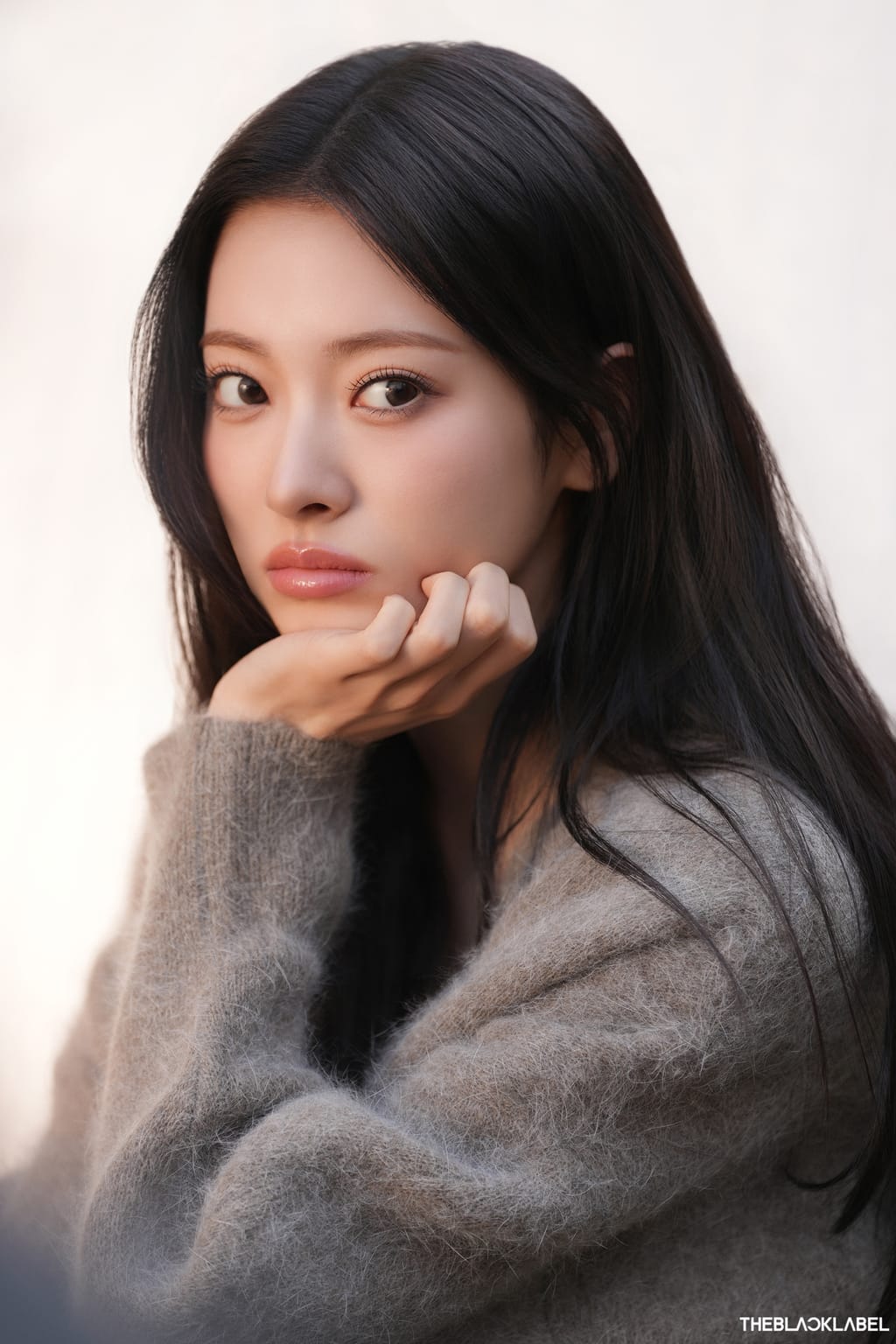 미야오 안나 The 1st 시즌그리팅 비하인드 포토