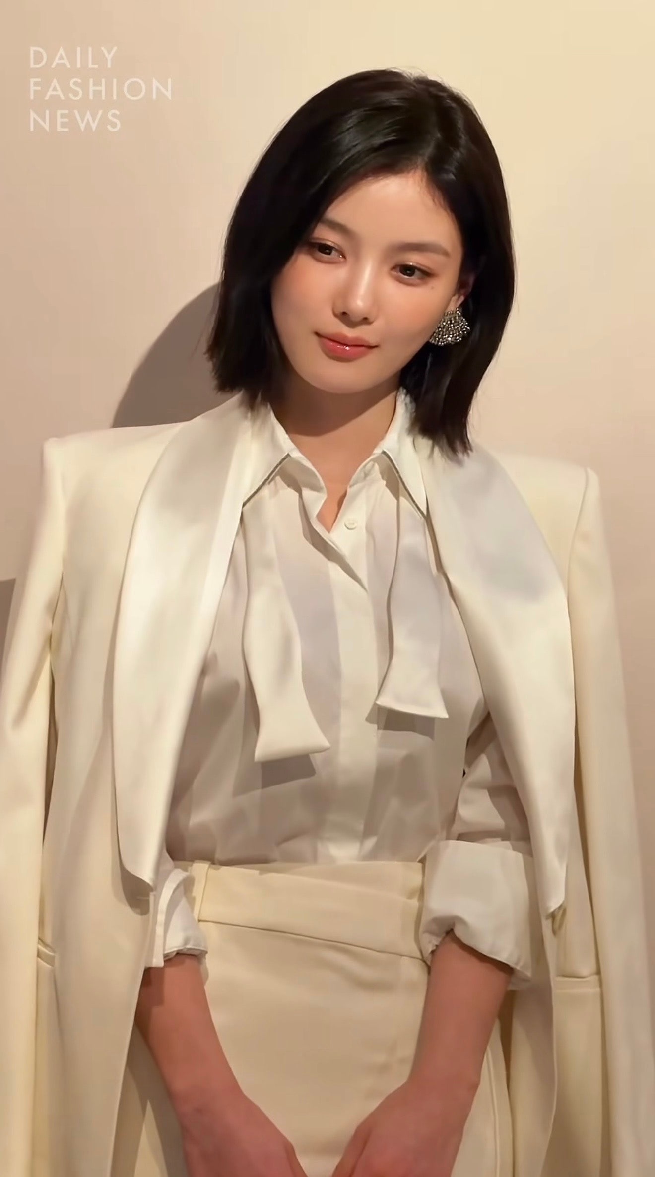 단발로 머리 자른 김유정 근황