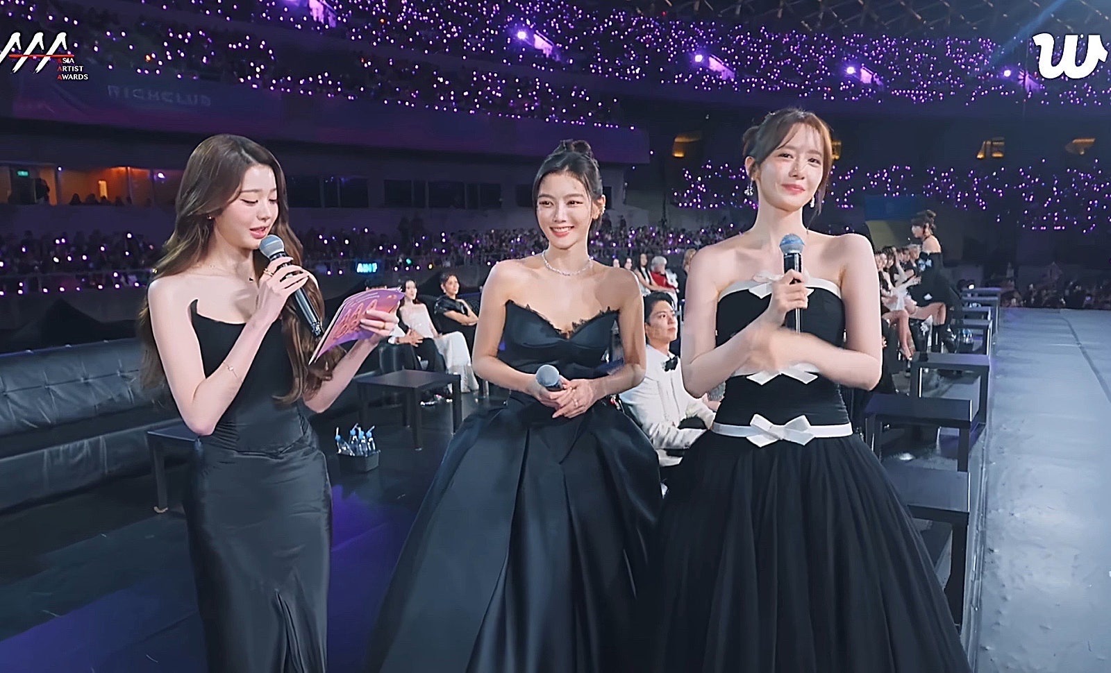 장원영 김유정 윤아 쓰리샷