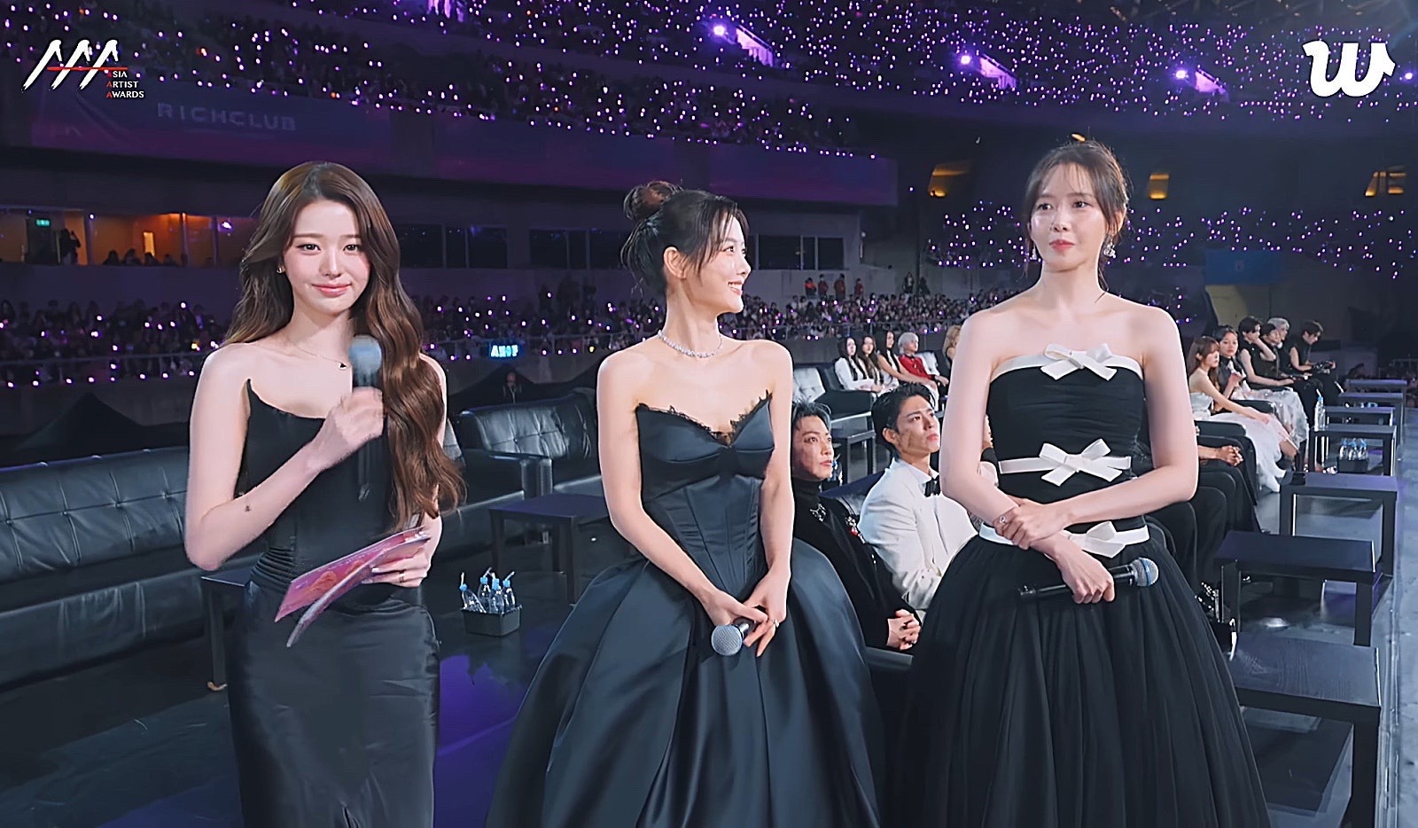 장원영 김유정 윤아 쓰리샷