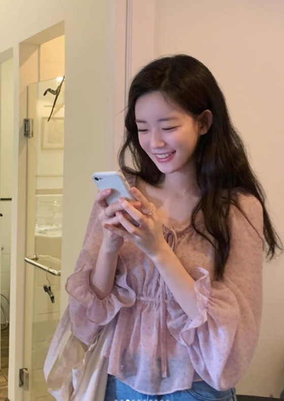 배우 최윤지