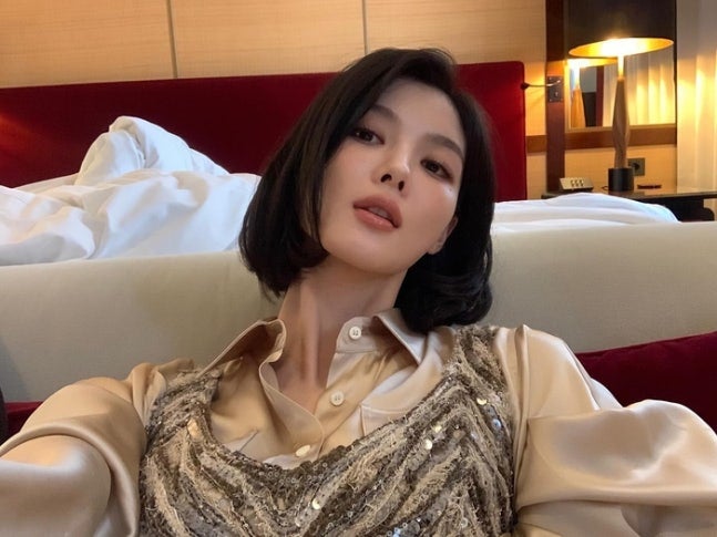 단발로 머리 자른 김유정 근황