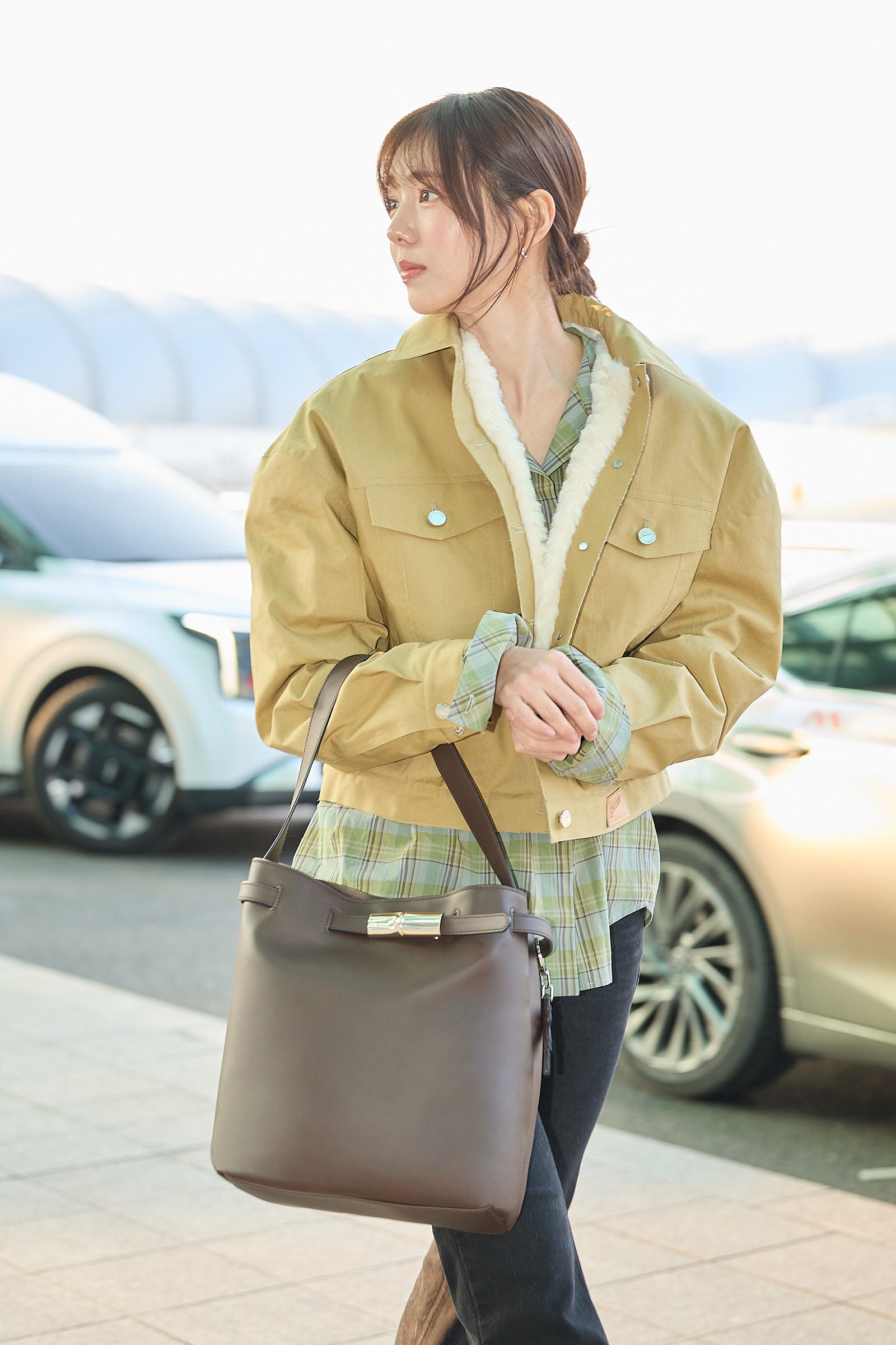 채수빈 공항패션