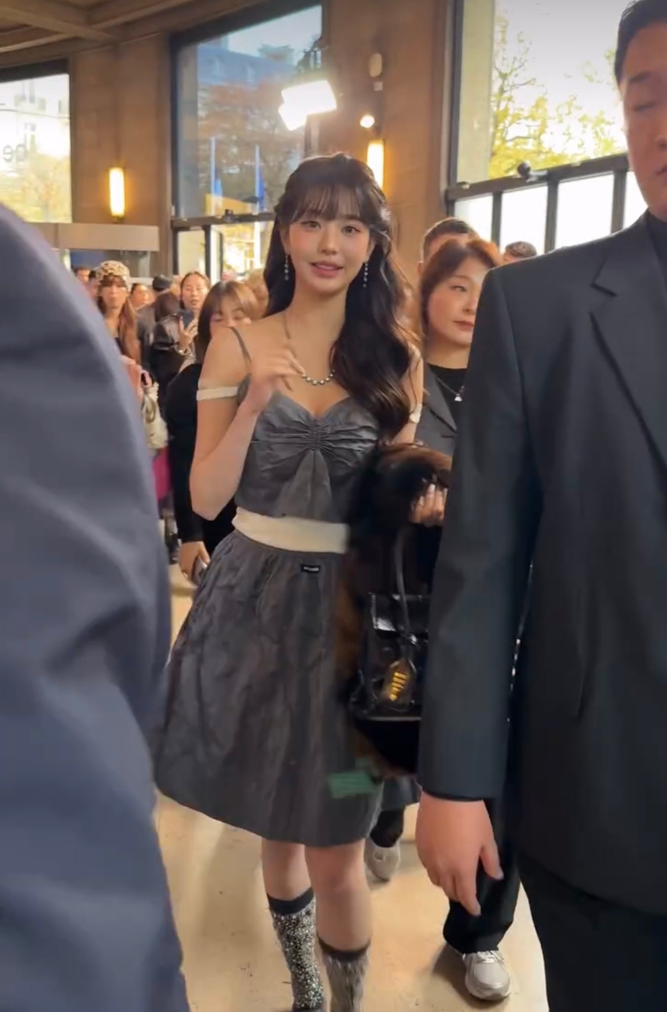 파리 패션위크 장원영