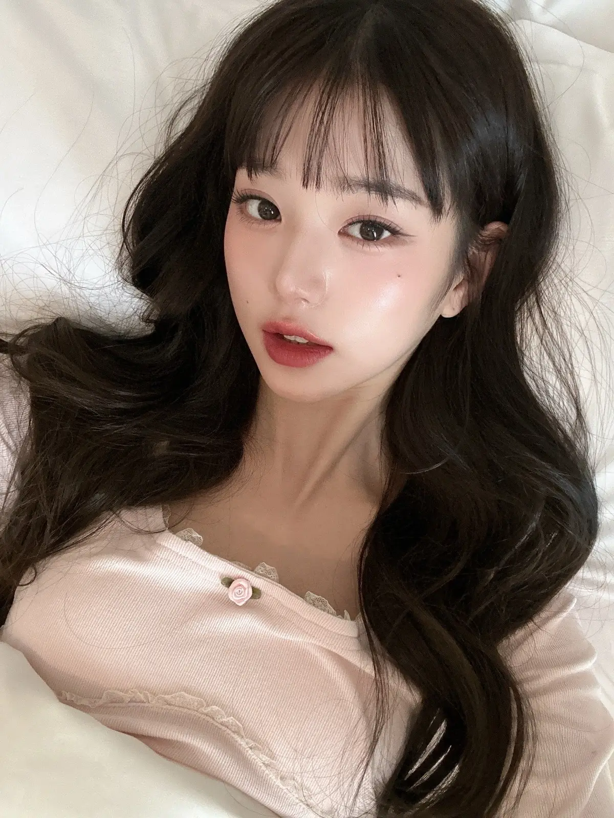 장원영 침대셀카