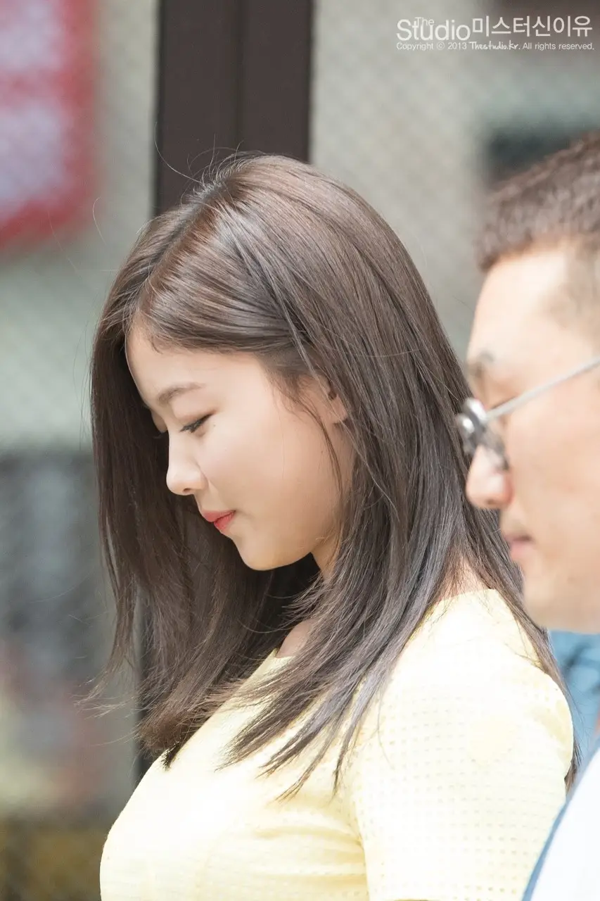 150529 김유정 퇴근길 직찍 by 미스터신