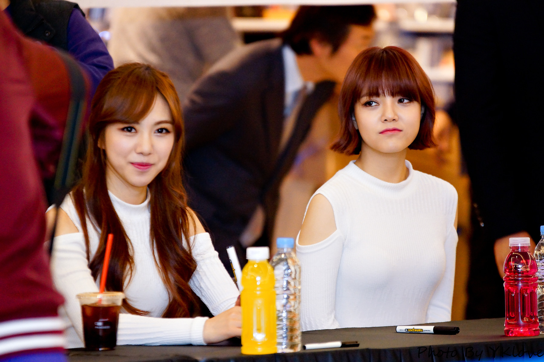 131026 AOA 일산 현대백화점 팬싸인회 직찍 20 pics