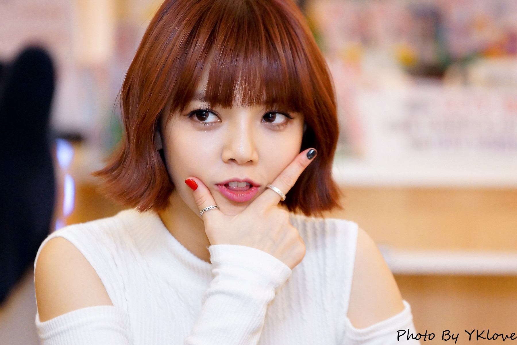 131026 AOA 일산 현대백화점 팬싸인회 직찍 Part.3 (16 pics)