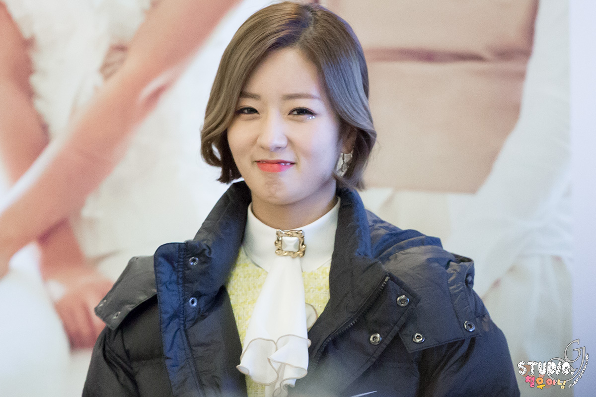 에이핑크 직찍 - 141207 여의도 영풍문고 팬싸인회 by 철우