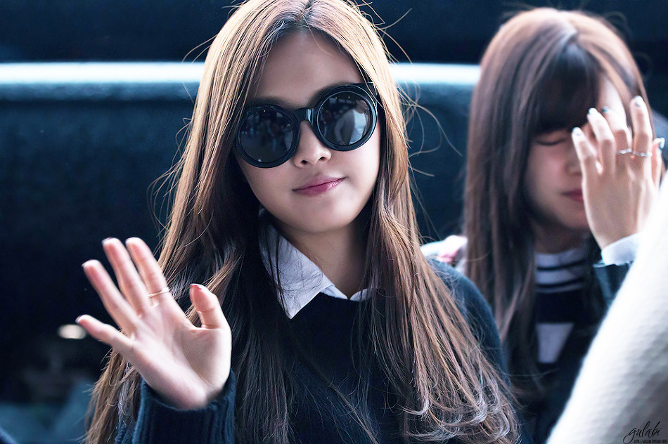 141021 김포공항출국 손나은 직찍 by gulabi