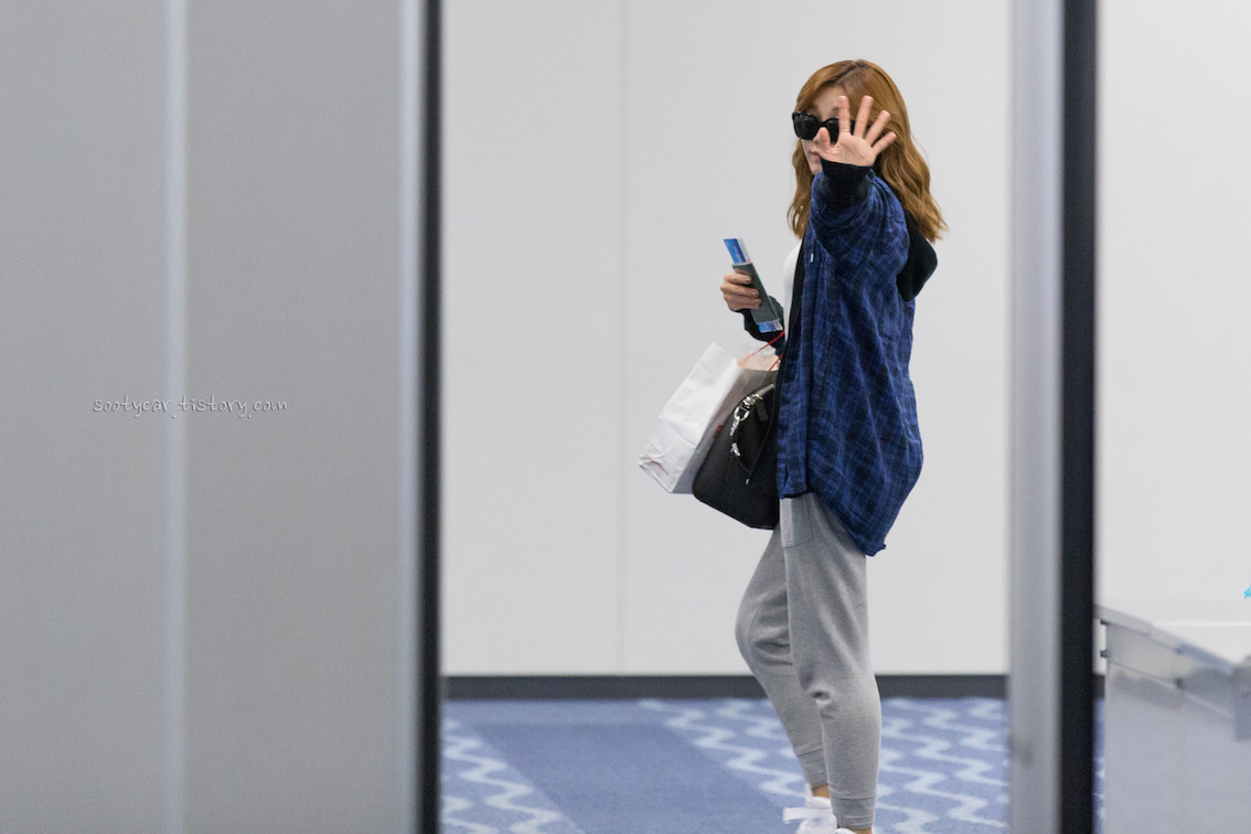 141027 하네다공항 출국 에이핑크 직찍 by STC