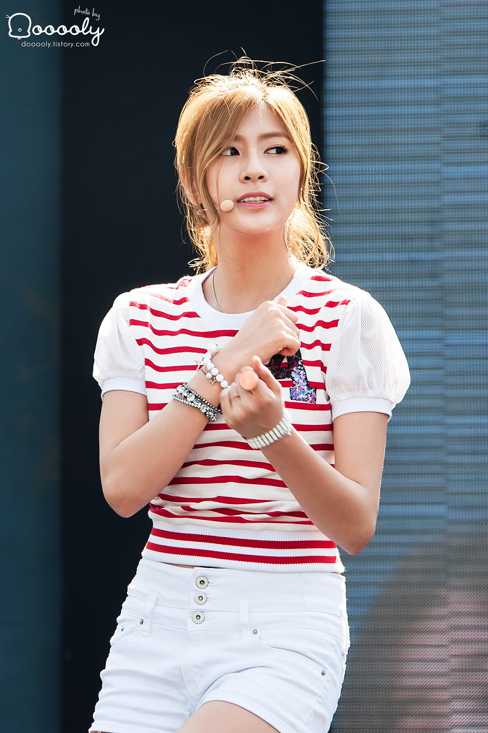 에이핑크 직찍 - 130825 2013 NBA 3X Korea 길거리 농구대회 축하공연 by 둘리