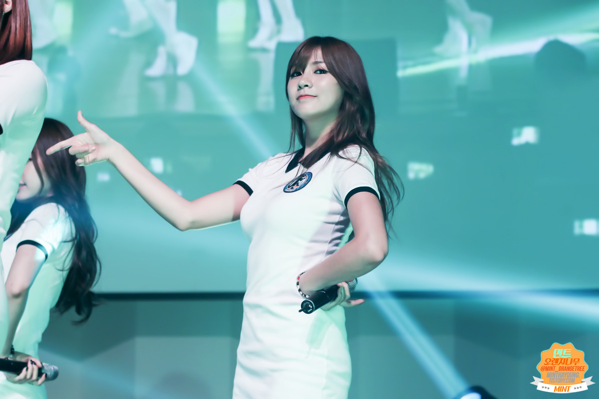 140923 고신대학교 축제 하영(에이핑크) 직찍 by mint orange tree