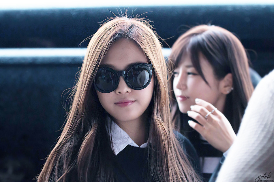 141021 김포공항출국 손나은 직찍 by gulabi