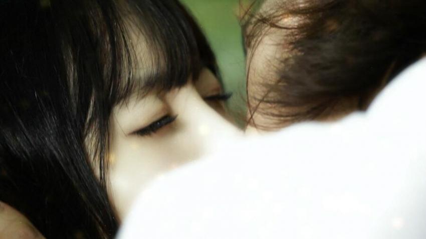 걸스데이 유라, 생애 첫 키스신 NG만 20번 @ MBC 에브리원 트위터