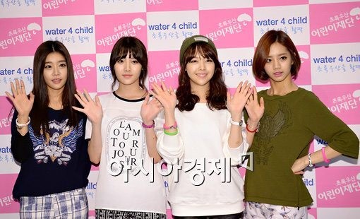 130831 걸스데이 water 4 child 사인회 기사사진.jpg